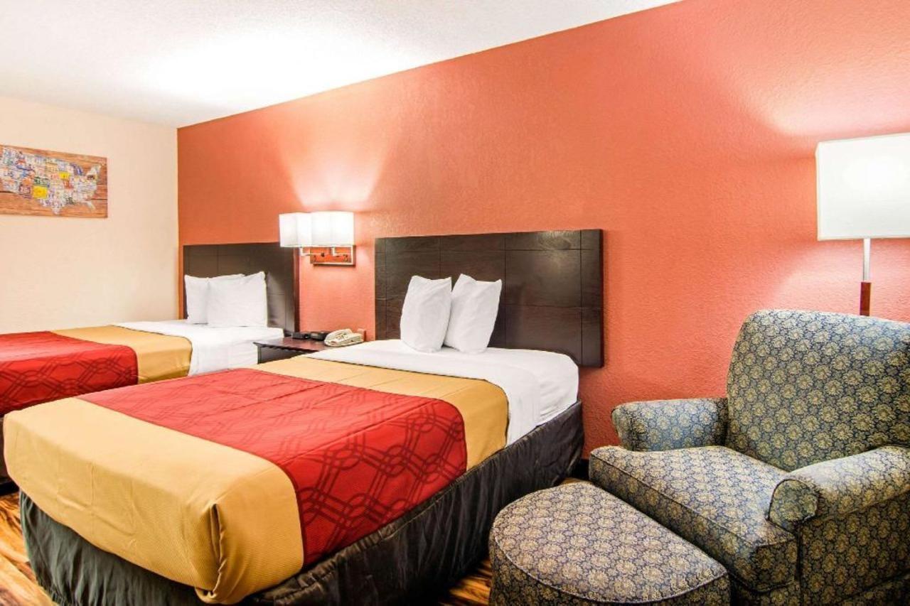 Econo Lodge Madison Eksteriør bilde
