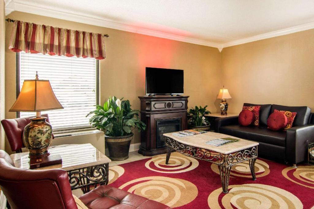 Econo Lodge Madison Eksteriør bilde