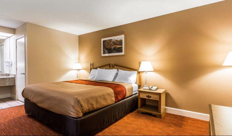 Econo Lodge Madison Eksteriør bilde